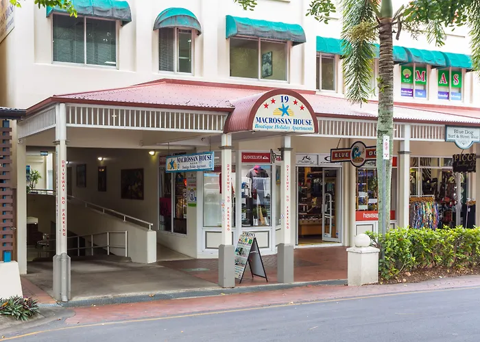 Macrossan House Boutique Holiday Apartments Port Douglas